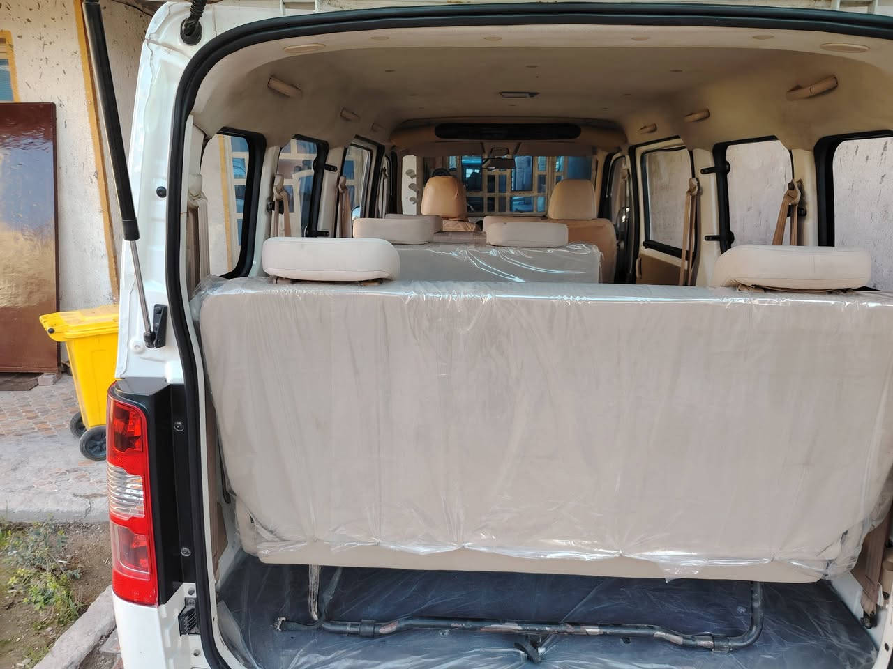 سلام عليكم كية فاو خشفة 2015
سيارة جديدة بمعنى الكلمة السعر. 65 العنوان بغداد شهداء البياع الرقم ***********
