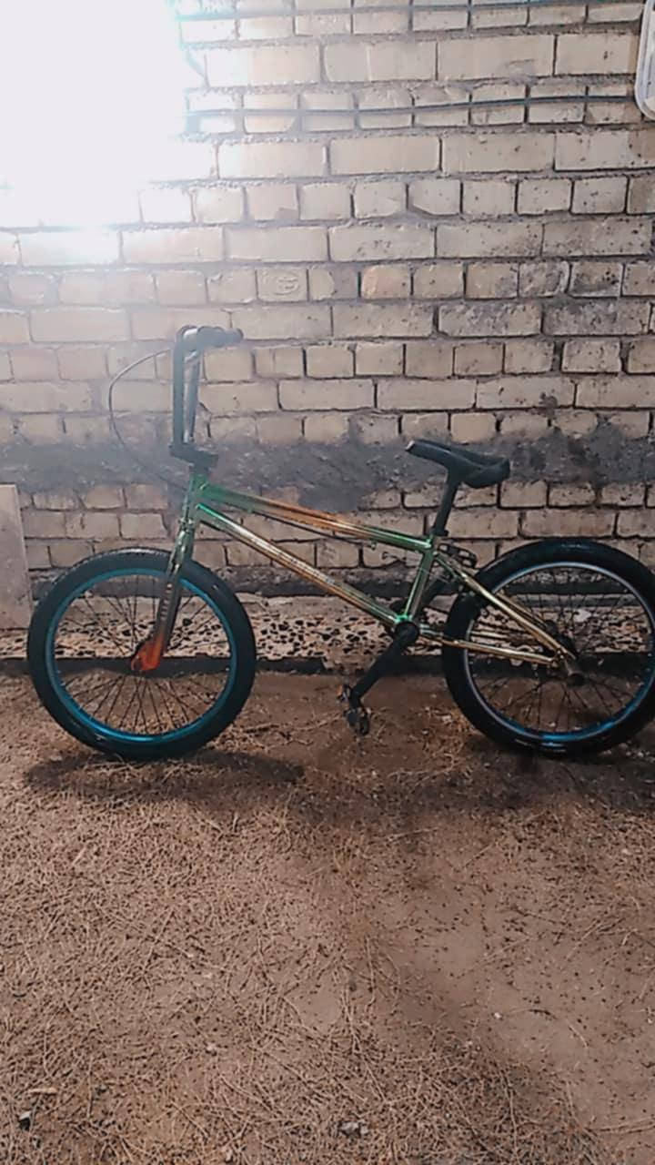 السلام عليكم بايسكلBMX7الوان
سعر خاص
رقم ***********
