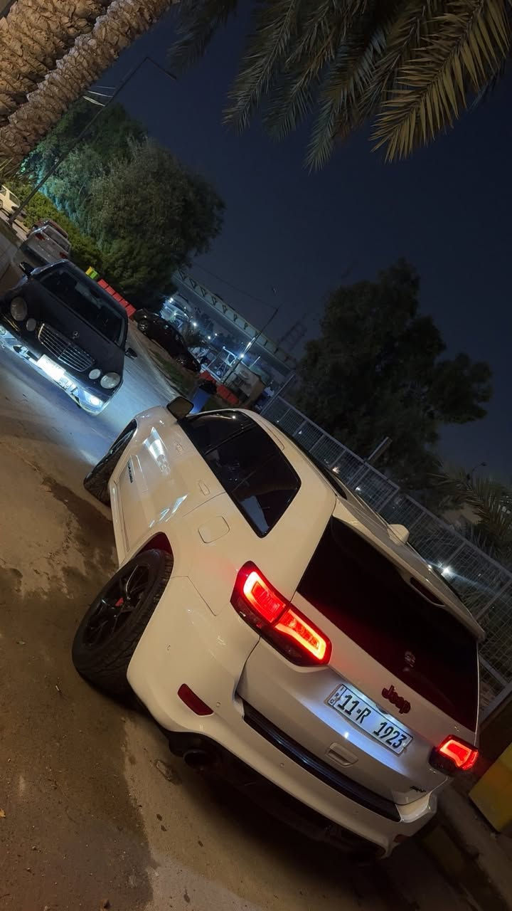 جيب SRT 6400 موديل2021 ( جاملغ خلفي صبغ على كد الطخه. بدون ايرباك)
السياره SRT اصل فول مواصفات 1/1 ام الرادار 

ماشيه26ميل حقيقي 

السياره رقم بغداد مميز الجديد بأسمي 

مسويله هزه جديده 

المواصفاات ….

بصمة -بانوراما-رادار أمامي-ماوس 5 وضعيات قياده 

كشنات حضن SRT  كنتارا 

قماره كنتارا  

تدفئه وتبريد بالكشنات الاماميه-تدفئة ستيرن 

تدفئه بالكشنات الخلفيه  - سستم سماعات ودمام - رادرات جانبيه

فجوج برمبوا  SRT 6 بستم _جنطه كهرباء

ويل SRT اصل 20 -كشنات ميموري 

كشنات الاماميه كهرباء- شاشه كبيره 

٥ وضعيات قياده 

لايتات الاماميه زينون بلاد -كشتفات زينون 

دواخل  كاربون فايبر بلاددد 

السياره عليه تفريغ وبرمجه مصطفى.              

 تخم تاير جديد الاستفسار *********** بغداد
