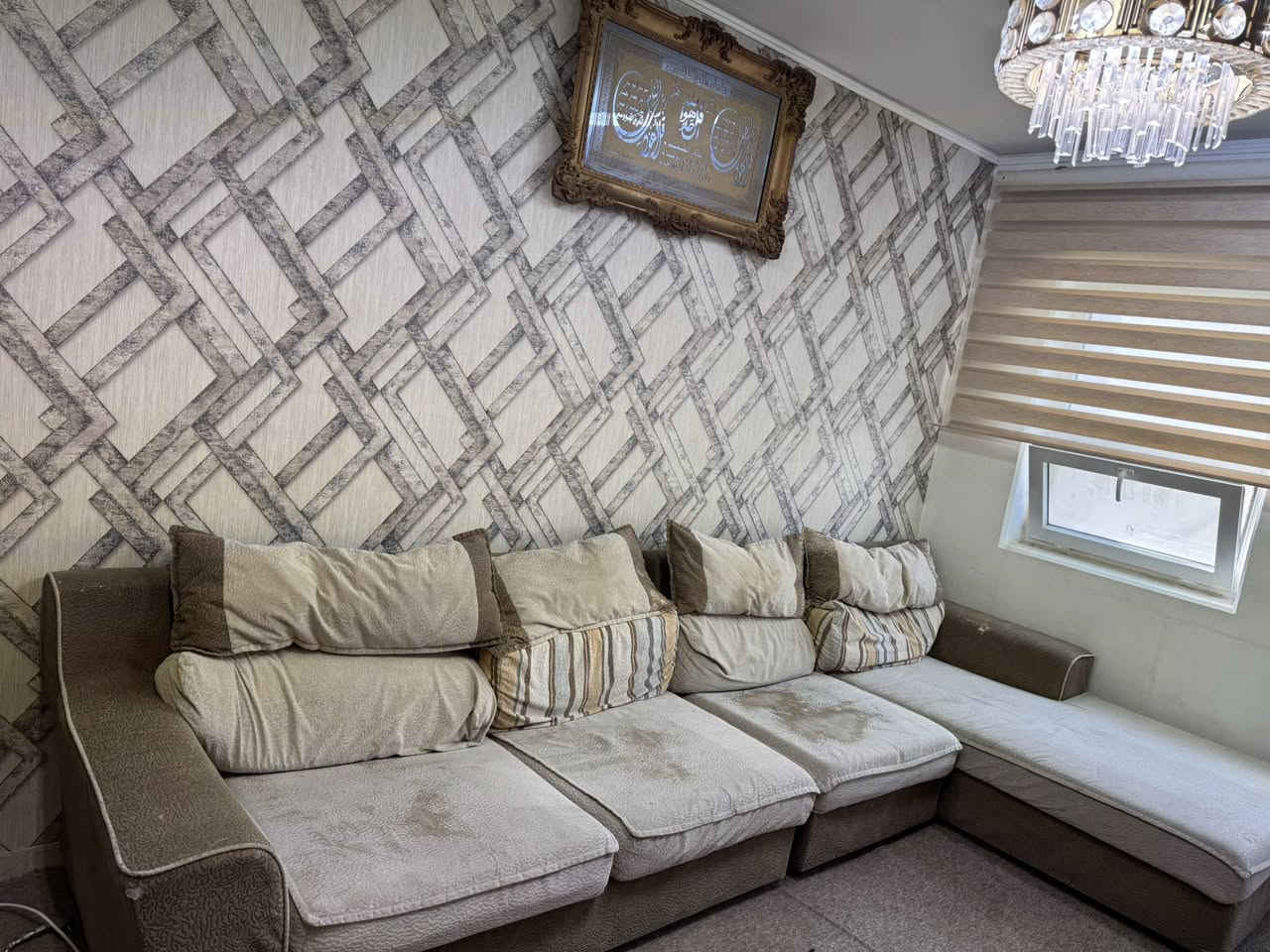 كورنر دوشمة تعبانة بس الاسفنج والخشب قوي جدا فقط القماش سعره جدا مناسب 75 الف  الي يريد يجي ياخذه اليوم يتفضل


**إذا كنت صاحب هذا الإعلان وتريد حذفه لأي سبب، رجاءا أرسل رسالة إلى الدعم الفني**