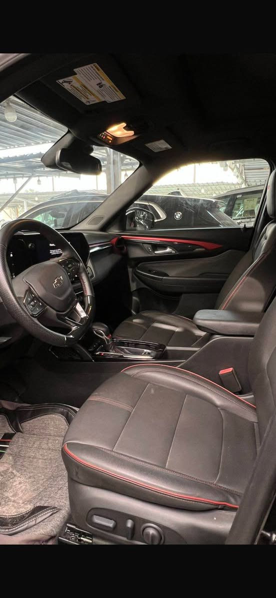 تريل بلايزر 2024 ار اس  تو كلر
شكل الجديد للبيع 
بدون رقم او اذا تريد ارقمها اضافة 2000$
فول مواصفات
شاشه تاهو شكل الجديد  
داخل كشنات جلد مطرز احمر وعليه ختم RS
لايت زنون بلادي 
ويل كبير
رادارات جانبيه 
بجم ليد 
محرج تايب سي فاست جارج 
مخرج usb
كشنات تدفئه 
شاشه كبيره 
بك لايت ليد
ريد لاين السياره 
تحديد مسار
نقطه عمياء 
تشغيل عن بعد 
دركه دي 
تدفئه ستيرن 
سستم صوت 
كشنات كهرباء 
انظمة قياده سبورت مود وعادي وثلجي
اوتو ستارت 
كروس سرعه

الحادث  بارد بسيط اباب الصدر وصور الحادث مرفقة 

السعر 155 قابل للتفاوض 

مكان السياره بغداد  

للتواصل على الرقم *********** بغداد, العراق
