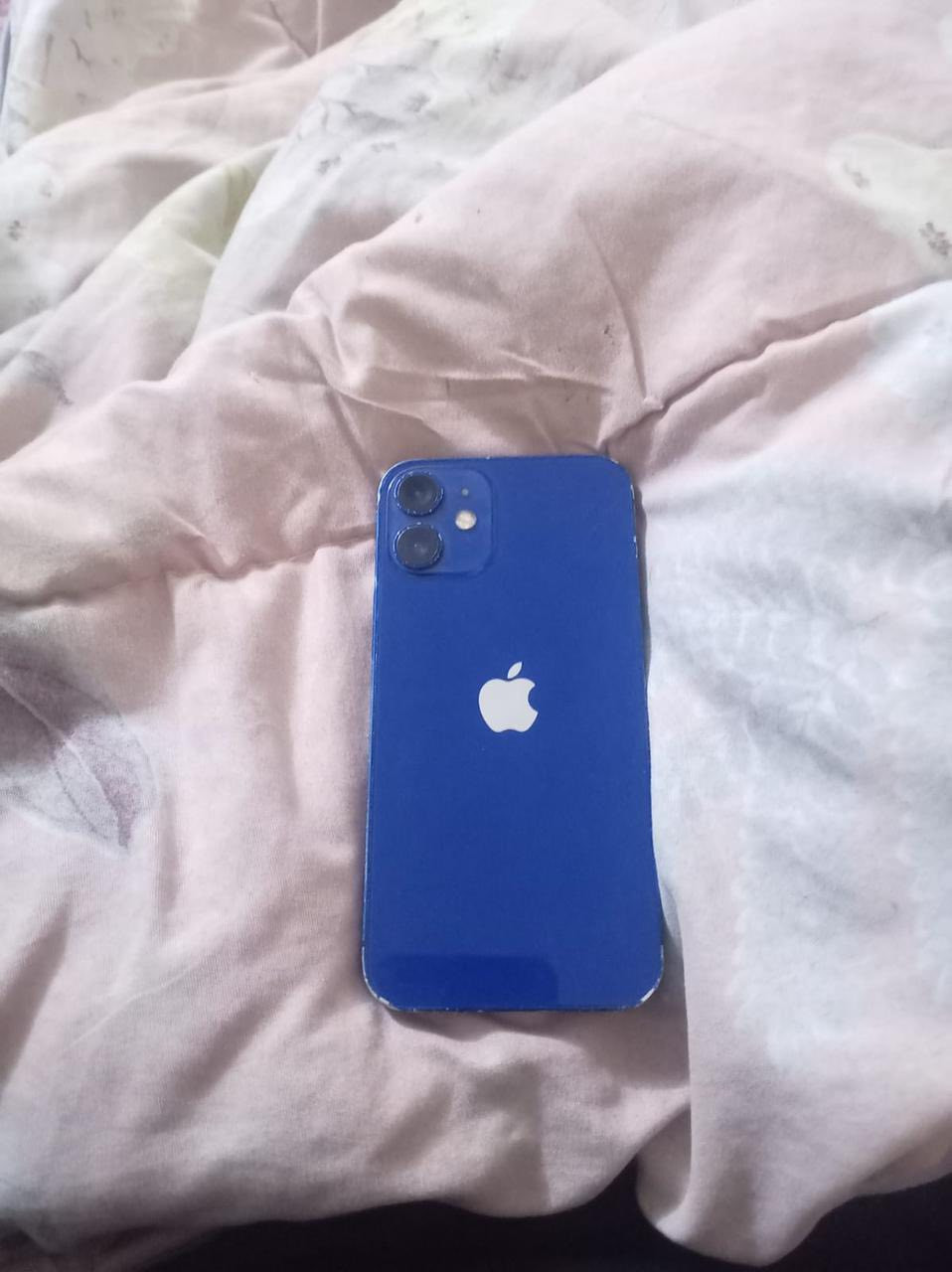 السلام عليكم 12 مني وتر بروف ذاكره 64 فيس ايدي شغال كامرات نت اتصال كلشي شغال بطاريه 77 سعر 275 بي مجال مكاني بغداد الدوره ***********
