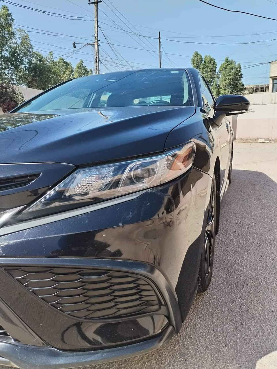 كامري هايبرد 2022 اسود شذري  مميز. SE  .
فول مواصفات عدا الفتحة

ماشية 85 الف  قابل للزيادة

بدون ايرباك بدون شاصي

کشنات جلد وكهرباء

ثلاث انظمة قيادة
Eco _  Normal _Sport

شفتات جانبية بل ستیرن تحكمات ستيرن 

تحديد مسار لايتات زينون عالي وناصي LED

الضرر جاملغ +بنيد  فقط  بدون يرباگ 

بصمة تشغيل

بصمة ابواب 

ويل كب كروم

رادار امامي

شاشة ایباد كبيرة

كاميرا خلفية  

مثبت سرعه  

ومواصفات الـ SE معروفه سياره جداً حلوه ونضيفة 

السعر١٩٥$ ورقة وبيها مجال 

للاستفسار :*********** 
*********** 

العنوان : بغداد / الدورة
