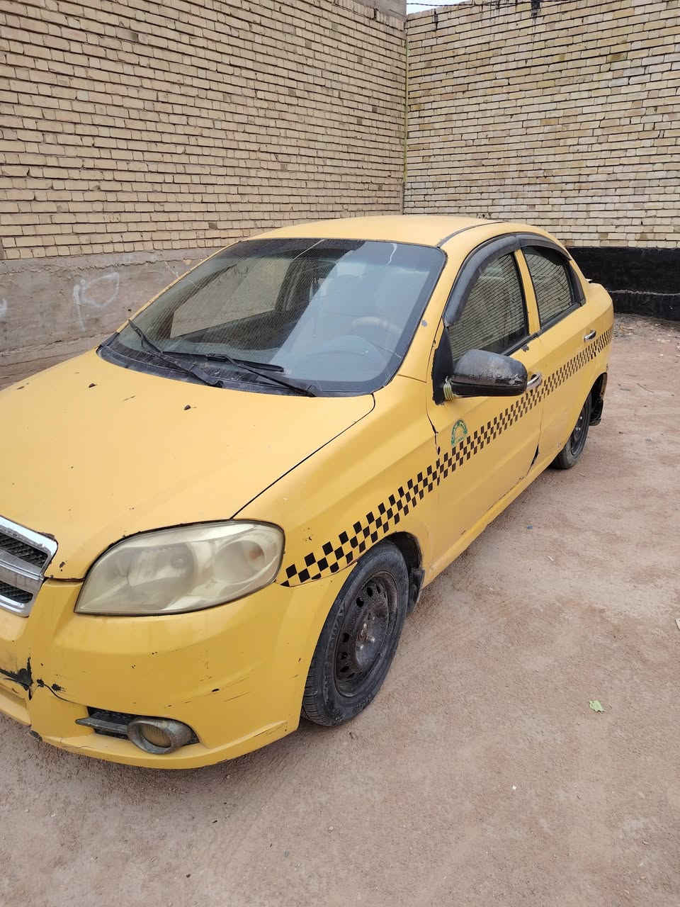 السلام عليكم افيو موديل 2008 اوتماتيك مسكر عليه هيه 400 وغرامه ١٠٠ ابيع جوم حديد السياره الك يمي بس راعي السياره شغاله محرك جديد كير خير من الله
 سعر 20 وبيهه مجال قليل يرادلهه ترتيبات مكاني نجف ***********) *********** وتساب
