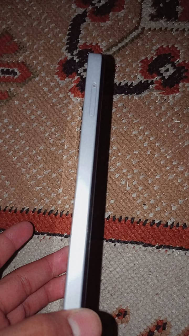 سلام عليكم عندي هذا المبايل A25 ذاكره 256
بس ضهره مفلش بس 
ومبدل شاشه وكاله اصليه 
مكاني بغداد الشعب حي اور للبيع السعر 90 الف وبي مجال رقمي واتساب 
***********
