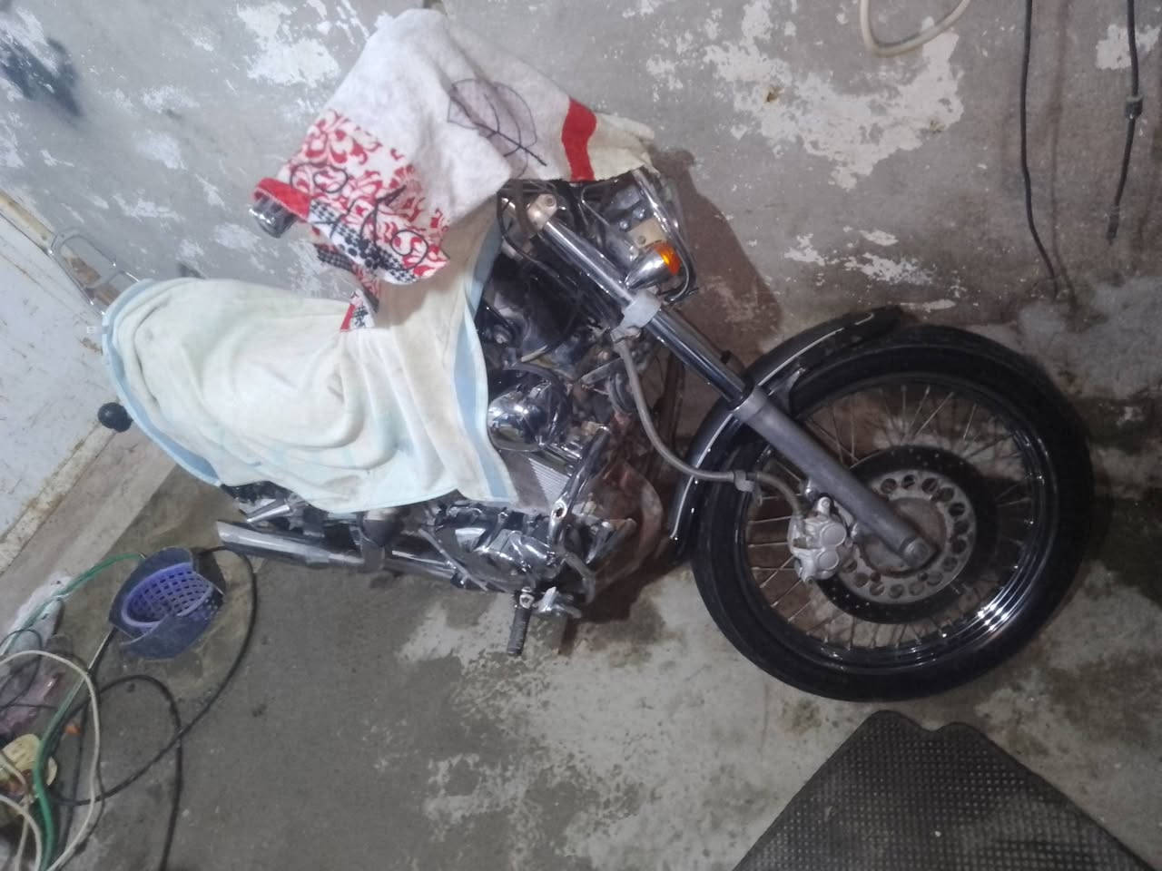 سلام عليكم دراجه ياماها فيراكو دراجه مكينه كفاله من تنقيص والتبخر والنضوح كير ومحرك كفاله عده بيه نقوصات بسيطه كلش دراجه جاهزه ترايك وين متريد دراجه كاردن محرك 400 دراجه محافض عليه بانزين كله محسن دهن امزويل دراجه نكره صبح ليل عصر بئي وقت يعجبك (ملاحضة دراجه فقط يحتاجله تفيلس) اي شي عده فيلس مكفول شعدك مراوس نزل (سعر خاص)عنوان بغداد الحسينية ***********
