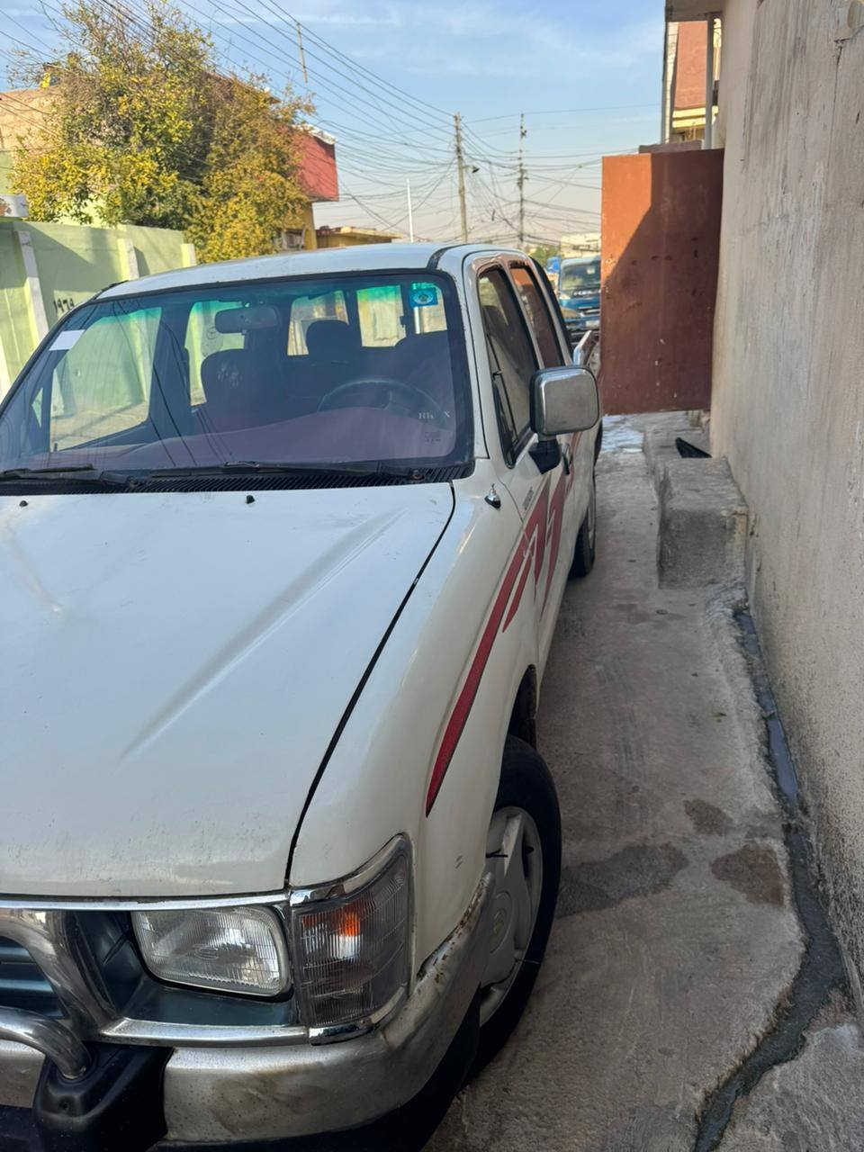 السلام وعليكم...
بيكم موديل 2000 داخل احمر دبل جكمجه مصبوغ نص حزام ابيعك احزام  بسمي تحويل بل الموصل تريد وكاله تريد تحويل رقم بصره انكليزي 

 باقي على استلام الوحلات سنويه 2031  السعر 82 بيها مجال مكان السياره موصل حي صدام رقم الموبايل ***********
