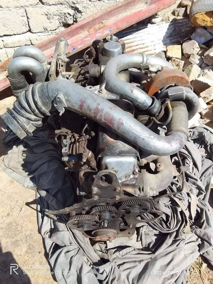 سلام عليكم مكينه مال فوزة 15سوبردبل خنارة كايمه للبيع مكان ديوانيه السعر7وراق تصال***********
