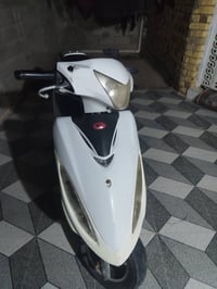 دراجة للبيع جي فور نضيفة شغالة كهربائيات سلف بيها دخان فقط 07812634577...