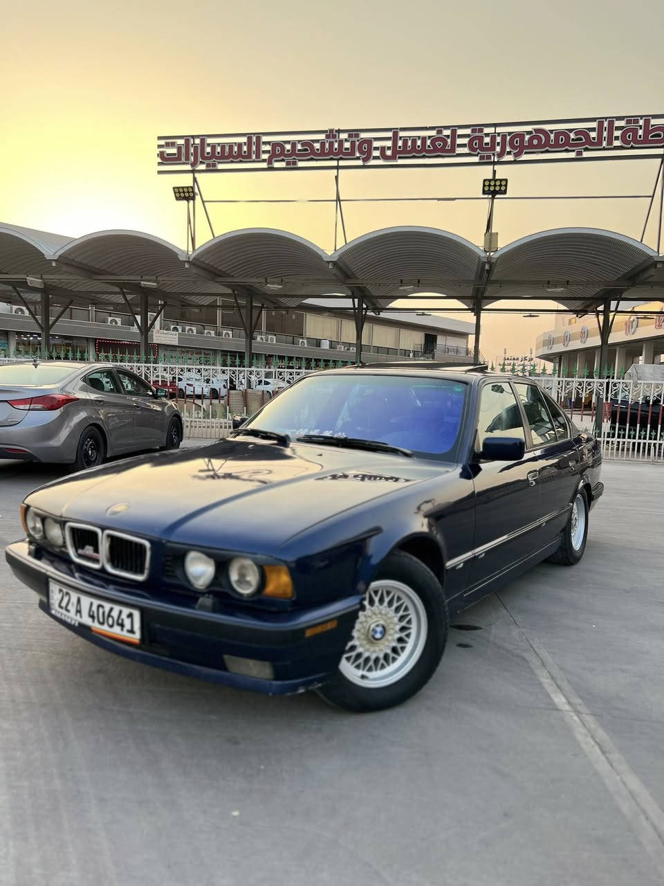 السلام عليكم بي ام 525 مسكر فانوس مديل 1992 فقط صبغ جماليه السياره بسمي فول مواصفات فتحه بالسقف جام 4 كهرباء  كشنات جلد والسياره بلاديه كهرباىيات كلها شغاله عليها منضومه زنون سوارات وناصي شمسي وعالي ثلجي مكان السياره بصره للتنويه السياره خابطه ماي ودهن ابيع على حالتها الشراي يتصل ويدلل ورقمي***********
