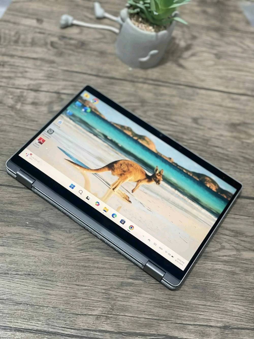 متوفر لمس قلاب (لابتوب+تابلت) ✅✅
𝗗𝗲𝗹𝗹 𝗟𝗮𝘁𝗶𝘁𝘂𝗱𝗲 𝟱𝟯𝟮𝟬 𝟮-𝗶𝗻-𝟭

Intel Core i5 11 G7(جيل 11) 
8GB DDR4
512GB ssd m.2

 كارت الشاشة
Intel (R) Iris (R) Xe Graphics 

 الشاشة: 
13.3" FHD (1920×1080) – شاشة لمس عالية الدقة

📶 الاتصال والمنافذ:
Bluetooth – WiFi – منفذ SD Card –
USB 3.1*2 – USB Type-C – HDMI
الحالة : نضيف جدا (97-99٪)   💯💯

🎁 ميزات إضافية:
✅ كيبورد مضيء عربي انكليزي
✅ كاميرا HD
✅ شاحن أصلي Type-C
✅ بطارية ممتازة تدوم طويلًا
✅ نظام Windows 11 pro أصلي ومفعّل مدى الحياة 

توصيل متوفر + ملحقات كاملة 

السعر: 400,000