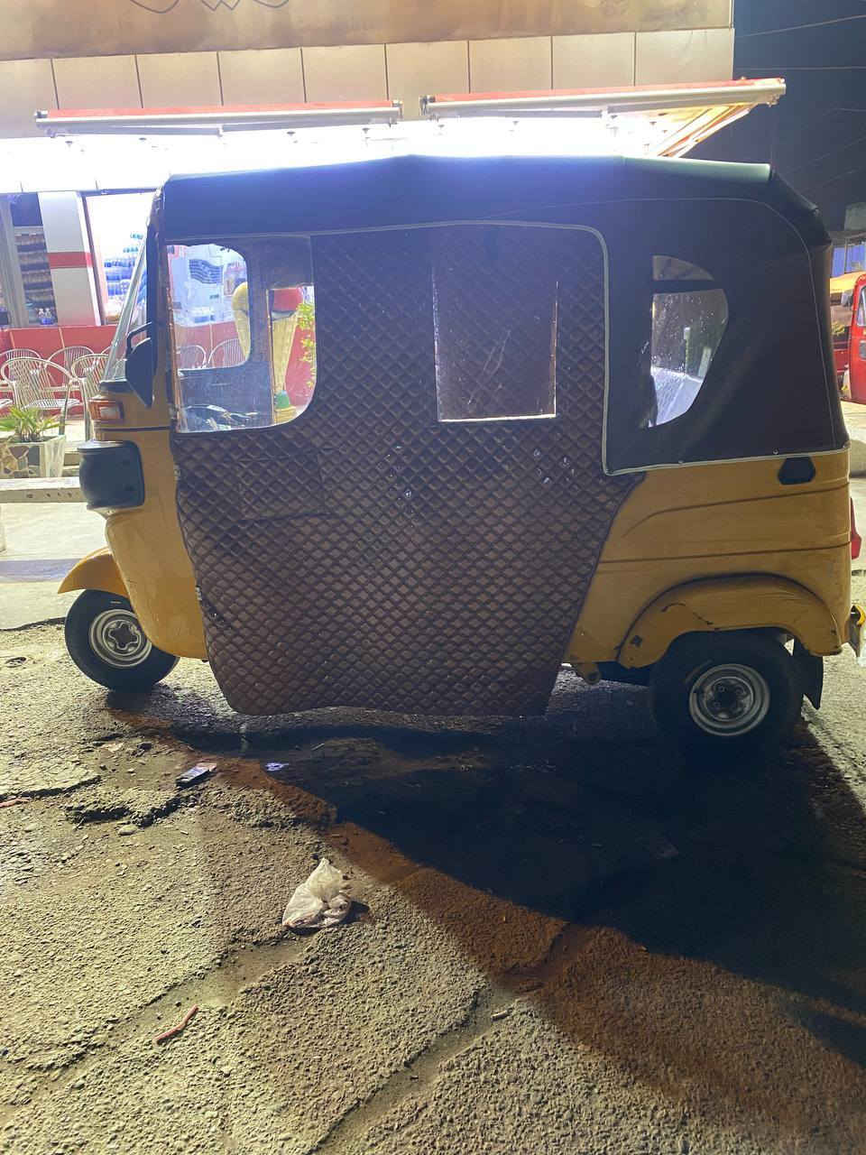 السلام عليكم.. للبيع تكتك باجاج (Bajaj RE) موديل 2022، التكتك بحالة ممتازة وجاهزة للشغل مباشرة، وتفاصيلها كالتالي:
✅ المحرك: مكفول كفالة تامة (ما مفتوح).
✅ الكهربائيات: مكفولة وشغالة 100%.
✅ البدي: نظيف جداً، مع وجود بارد خفيف في الجانب واللغد (لا يؤثر على المظهر أو الأداء).
تفاصيل البيع:
📍 مكان التواجد: بغداد - مدينة الصدر.
💰 السعر : 8 ملايين و800 ألف دينار عراقي.
للتواصل والاستفسار:
للجادين بالشراء، يرجى الاتصال على الأرقام التالية:
📞 ***********
📞 ***********
