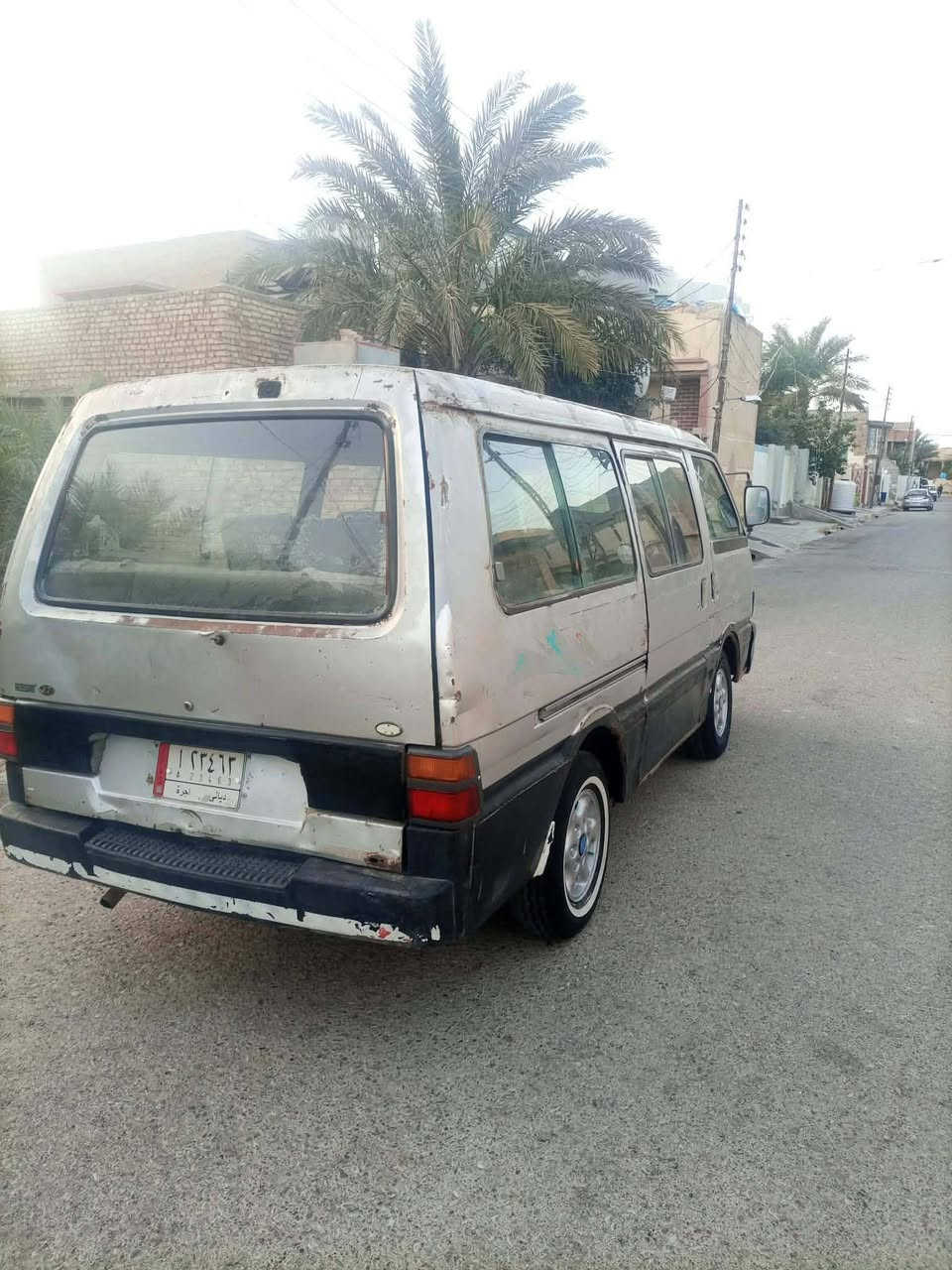 السلام عليكم 
كيا بستا موديل ١٩٩٤  رقم ديالى الماني 
مصفره خط و بحث و مرور 
مكينه بيهه بخار كير اكسل انضاف 
صدرهه يرادله سياره بلاديه بس الصفحه الطويله بيهه ضربه مبينه بصور 
تخم تاير باتري جديد سلف جديد دايمنو جديده بور شغال 
شباب سياره مكينه بيهه بخار و سحبهه ضعيف 
سعر  18 بيهه مجال قليل مكاني ديالى الخالص 
***********
