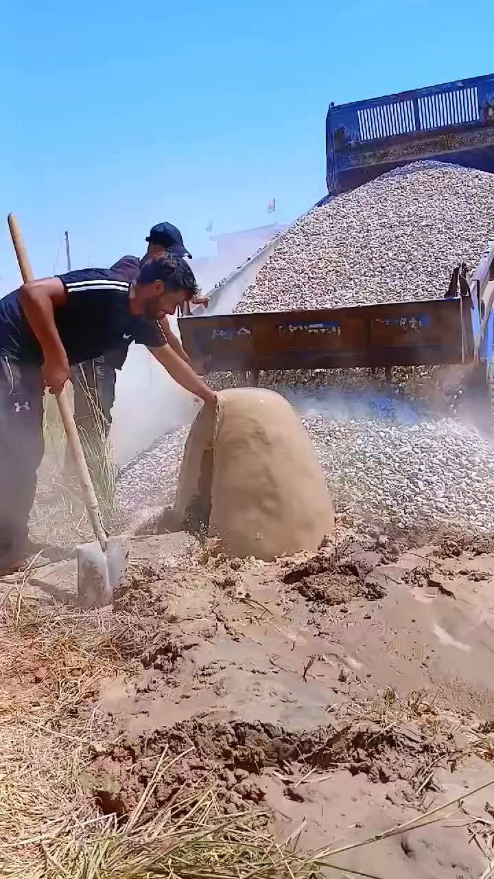 الحفر الابار بعمق من 10متر الئ  150 متر  الارتوازيه***********واتساب
*********** واتساب 
 
مستعدون الحفر الابار وتعبرات الشوارع وتجفيف المنهولات نعمل في كافه محافضات العراق دقه في العمل وسرعه في الانجاز ونعمل تجفيف الارض الشركات الاهليه والحكوميه نعمل حفر الابار كاقه الاحجام ونعمل حفر يدوي والي
