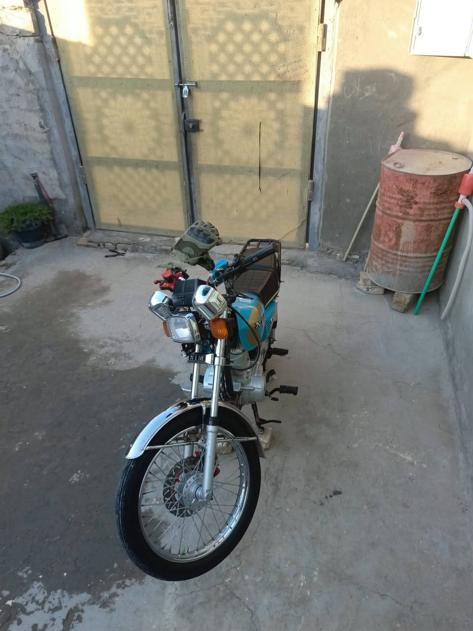 ببركه الله
نامه امتياز 24 اوراق سكنر
دراجه بلاديه ماناقصه برغه
النضافه واحد على واحد تاخذه ماذب عليه ربع
مكينه مكفوله الدراجه مكفوله
بيه زنون يسطر شرط الوادم تترحملك عليه السعر 600 وبيه مجال مكاني القاسم هذا رقمي ‏‪***********‬‏
