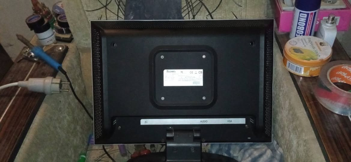 ئەو تەلەڤزیۆنی کۆمپیوتەرە بۆ فرۆشتن زۆر خاوێنە دەتوانی بۆ کامیرە بە کاری بێنی
 نرخی 17هەزار شوێن سەنگەسەر 
*********** رانية, السليمانية
