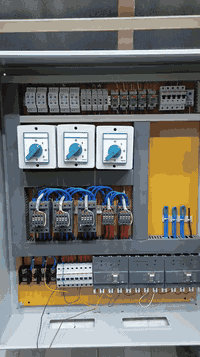 السلام عليكم 
عمل وصيانة بوردات كهربائية لجميع الدور والمباي والماكنات
احمد الدوش الكهربائي
*********** متواجد وتساب
