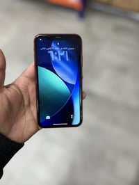 آيفون ١١ • نظيف ٩٥% • شرط الفحص