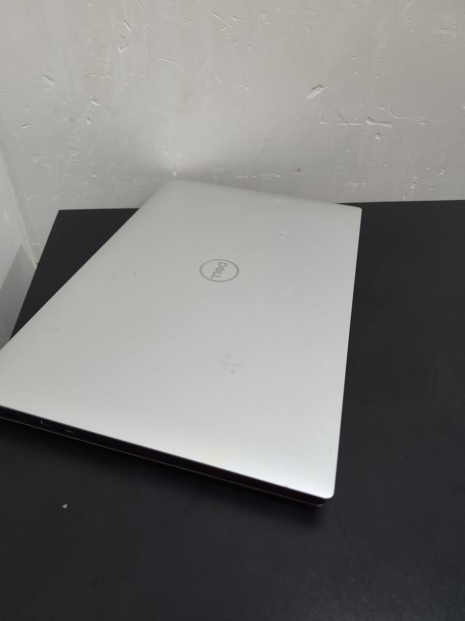 DELL XPS 15  9570  i78750H
2.2GHz
RAM 8
SSD 512
NVDIA Geforec GTX 1050 Ti 4GB
15.6 inch screen
سعر 550الف


**إذا كنت صاحب هذا الإعلان وتريد حذفه لأي سبب، رجاءا أرسل رسالة إلى الدعم الفني**