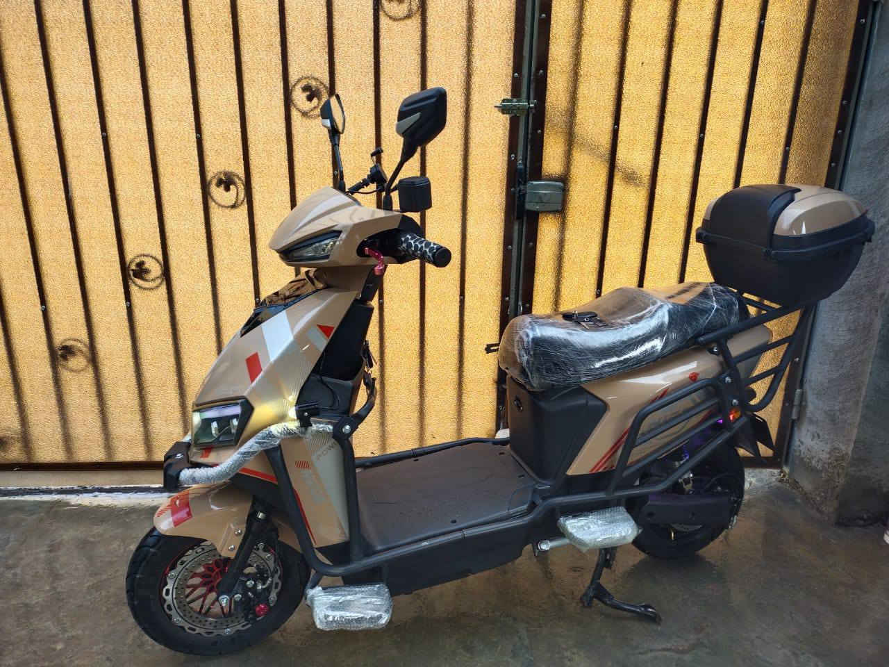 السلام عليكم
ماطور سكنس البيع 700 وبي مجال 

الاتصال ‏‪0771 689 6266‬‏ واتساب
