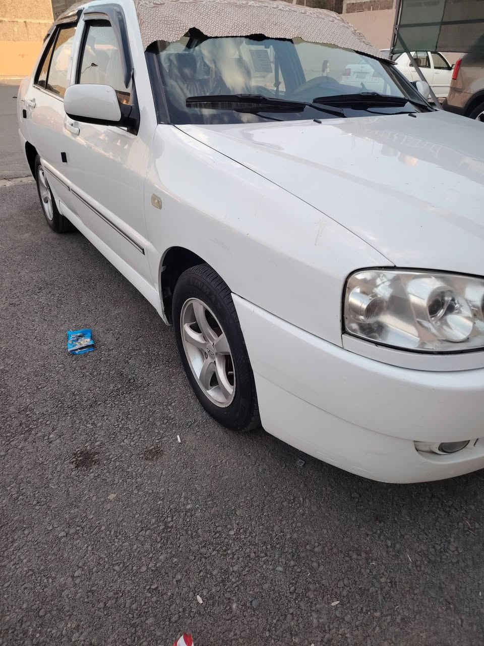 كوين ٢٠١٣ سيارة جديدة بيها قطعه صبغ بدون داخل دينار ماتصرف عليها السعر ٤٥وبيها مجال باقي التفاصيل اتصل ***********
