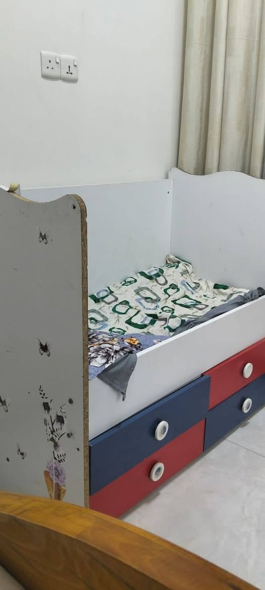 جرياية طفل تكفي لحد عمر 5/6 سنوات الجديدة مالتها ب300 الف واكثر 
ممكسورة وبيها بعد قطعه بس اني فاتحته على جربايتي 
السعر 50 وبيها مجال عمارة, ميسان


**إذا كنت صاحب هذا الإعلان وتريد حذفه لأي سبب، رجاءا أرسل رسالة إلى الدعم الفني**