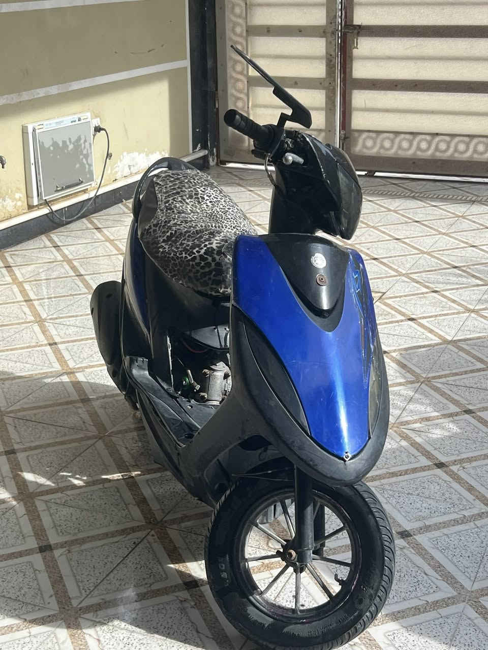 السلام عليكم دراجه ماكس عدله مفتوحه الدراجه بوشه ٤٩ دراجه كامله كهربائيات فقط بيه نواقص بسيطه باتريه ضعيف وعوزه سلف السعر ٤٥٠ مستعجل ع بيعته ***********
