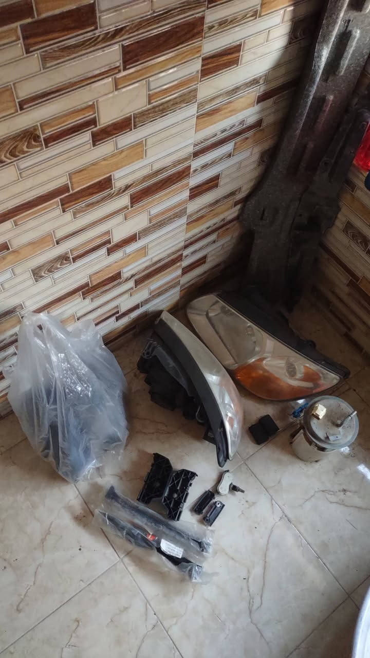 سلام عليكم اخوان غراض كيا سبكترا...
1. ماصدات امامي اصلي كصه 
2.كشافات امامي جديد 
3.فلينه دعامه(براكيت) اصليه امامي. 
4.ماسكات دعامية اصليات كاملات (تحت الماصدات، جوانب الجاملاغات، الصغيره والكبيره.) 
5.تريشة بنيد أصلية
6.حساس تاير امامي 

اخوان اريد ابيع هاي الغراض كلهن بيعه وحده  او قطع مفرد  مكانهن مركز الحله/بابل..توصيل ماعندي 
الغراض نظيفات جدا..اخوان فقط ال يريد يشتري يتواصل.. 
***********
