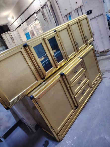 كاونتر المنيوم حطاطه ٢ قطع نضيف كلش سعر ١٨٠ الف العنوان الفلوجة حي المعلمين قرب جامع سعد *********** ***********
