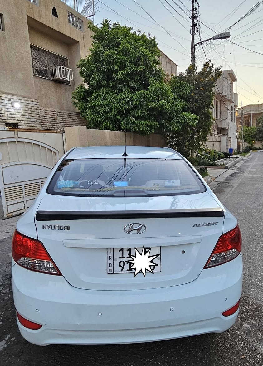 اكسنت 2013 خليجي محرك 1600 كير محرك تمام تبريد تدفئة حدادية جاهزة من كلشي اي نقص ما بيها . مكفولة من الضربة والتبديل والصبغ عدا بارد بسيط موضح بالسونار مواصفاتها كاميرا حساسات شاشة تحكمات ستيرن وين كب 16 رقم بغداد بأسمي سعرها 102 $ وبيها مجال  للتواصل ***********
