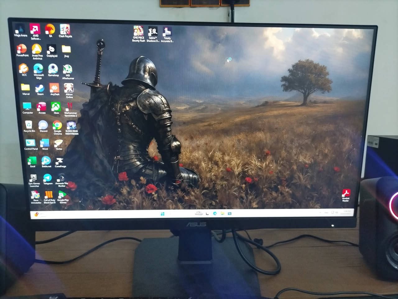 شاشة حاسوب من Asus 100hz دقة 1920x1080
جديدة 100% استعمال شهر واحد فقط 
السعر 110
عنوان :نجف
واتساب:***********
