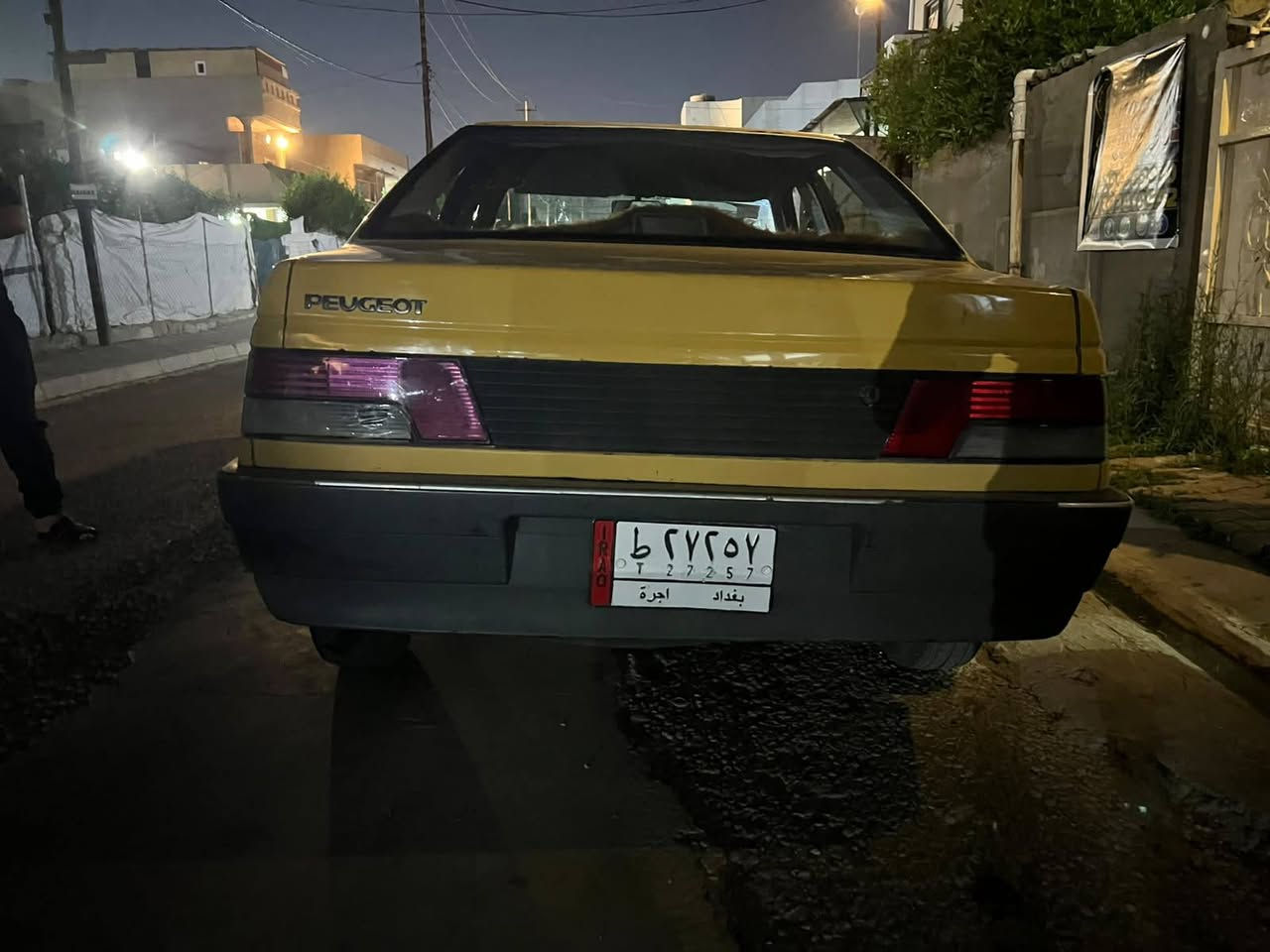 سلام عليكم بيجو روى موديل 9 محرك وكير مابي عيب صدر امامي خلفي كله جديد تبريد كامل بس مفصول الشراي يتصل ***********
