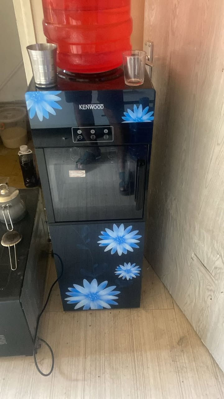 سلام عليكم مجمده للبيع مع غسالة صحون سامسونج فول اتماتيك مع براد مي مع صوبه***********
