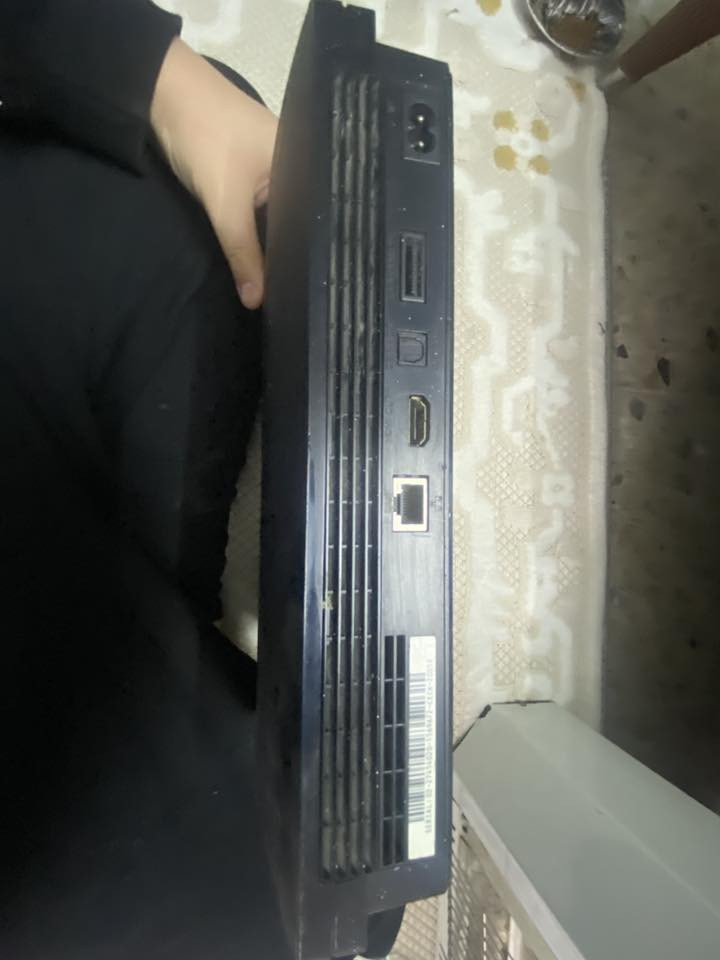 سلام عليكم بلي 3جديد لوك بي 16لعبه ماينكرافت و جيتي اي مختم للخير و كلفديوتي وسيارات مع كامل الملحقات يدا واحده مهكر بي فقط هاذ الكسر خفيف السعر 120وبي مجال اتصل وبيك خير و تدلل *********** وماكو هيج سعر الله شاهد لين عطله وحته ماتلكه هيج نضافه بهيج سعر مع تحياتي
