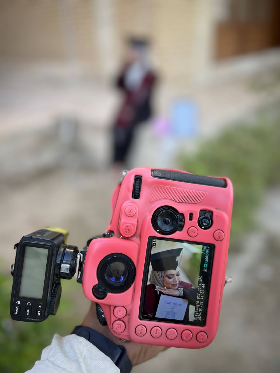 بدي نيكون ٨١٠
عدسه ٧٠_٢٠٠ فتحه ٢.٨ تامرون الجيل الثاني 

السعر خاص مكاني نجف


**إذا كنت صاحب هذا الإعلان وتريد حذفه لأي سبب، رجاءا أرسل رسالة إلى الدعم الفني**