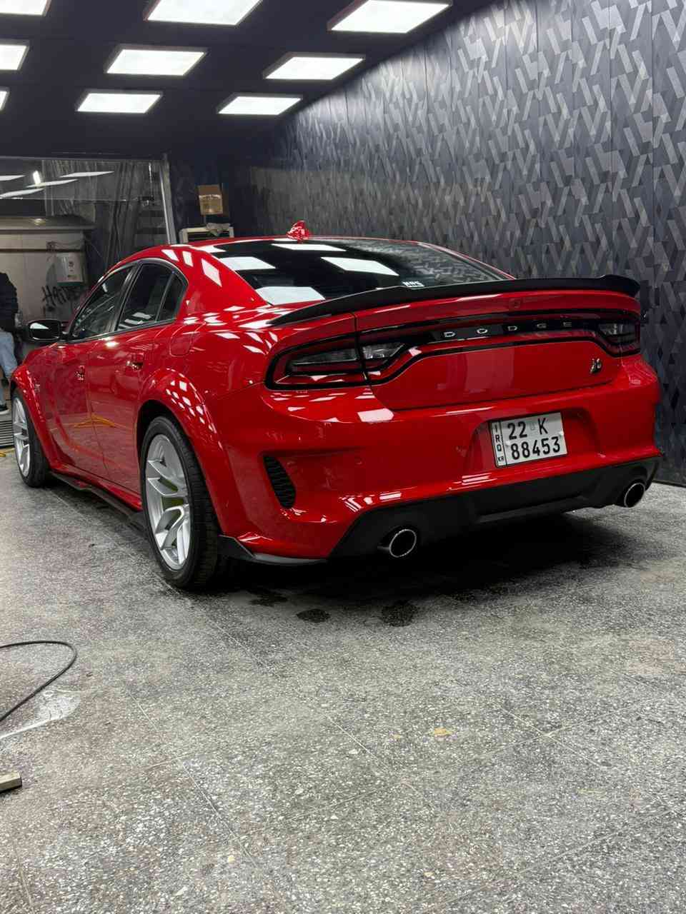 سلام عليكم شباب جارجر  موديل 22ماشيه 21ميل وايد بدي اصل اصل سياره كلين حادف بس دعاميه كلين بدون اير باك فول عده الفتحه رقم اربيل تحويل مباشر سياره عليهء دركه فورجت وعليهء دبات كورسه تتحكم بصوت وسياره جاهزه حته الهزه مباشر بدون هزه تتحول سرع 325وماكو هيج سياره بهاذ سعر شباب ماكو شي ماذكرته لتخابرني وكلي فلان شي مذاكره رجان وذا ماعجبك تركلك كلمه طيبه عنوان بغداد هاتف ***********
