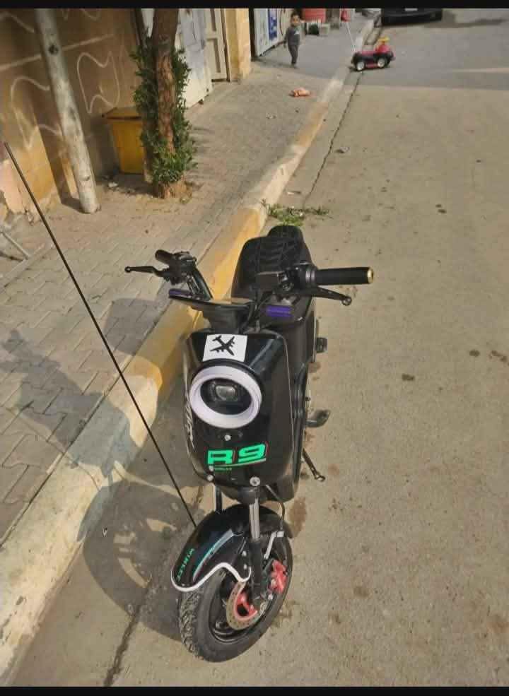 السلام عليكم 👋
دراجة شحن R9 للبيع 

فول نضافة ومواصفات 👇

. 5 بطاريات نضيفات كلهن 
. كهربائيات شغالات 
. سويج وبصمة وكارت 
. بصمة تشغيل عن بعد
. نظام الرجوع الخلف (R)
. تقفل 109 عداد
. ملف 1500✈️

العنوان/ ديالى بعقوبة 
   السعر/ خاص مفتوح Singapore


**إذا كنت صاحب هذا الإعلان وتريد حذفه لأي سبب، رجاءا أرسل رسالة إلى الدعم الفني**