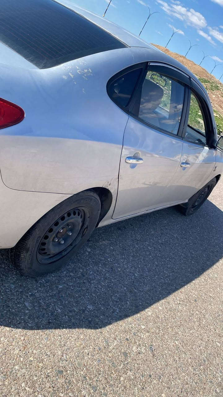 للبيع .
موديل ٢٠٠٩
سياره نضيفه ..كير محرك شرط تدفئه تبريد شغال. صدر أمامي خلفي جديد. 
السياره موجوده في دهوك الان 
السعر ٤٥ ورقه 
هاتف ***********
هاتف ***********
