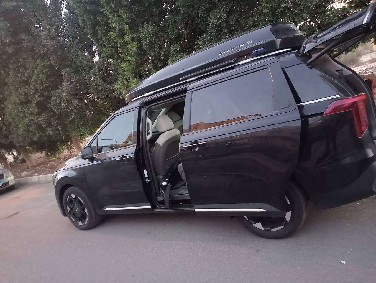 ♻️بفضل الله علي التوالي من بعض اعمالنا من خارج المركز _ في مكان العميل  __     🚗🟡🟠🟢�

🛑★تركيب زجاج ابواب خلفي بالقواعد الاصليه ⚪

🔻+ زجاج ابواب امامي بالقواعد الاصليه🟣

 + 

🔻زجاج خلفي للشنطه KIA CARNIVAL 2025 اسود ملون فابريكا وزجاج الشنطه حراري بالسخانات والفيش والانتينهه🔵

🟡★زجاج مستورد  🟩

🟡★عازل حراري + عازل صوت 🟥

🟡★تقفيل نفس الفابريكا تماما 🟩

🟠★زجاج نفس مواصفات و جوده الاصلي وأقل من سعر  التوكيل بمراحل كبيره حدا🟥

🟠★لتواصل 01557552233🟥

🟠01027559433  🟩

🟢جسر السويس نهايه شارع جمال عبد الناصر الحرفيين قاهره 🟥

🟢لوكيشن واتس اب🟩

🟢الزجاج مستورد جديد نفس مواصفات وجوده الاصلي تماما                🟥                                      

🔴📌متاح الشحن لجميع المحافظات                                                                       

⚪🛠️🪛متاح التركيب في مكانك اينما كنت في اي محافظه مع اضافه بعض الرسوم للتنقلات والتركيب🛑


**إذا كنت صاحب هذا الإعلان وتريد حذفه لأي سبب، رجاءا أرسل رسالة إلى الدعم الفني**