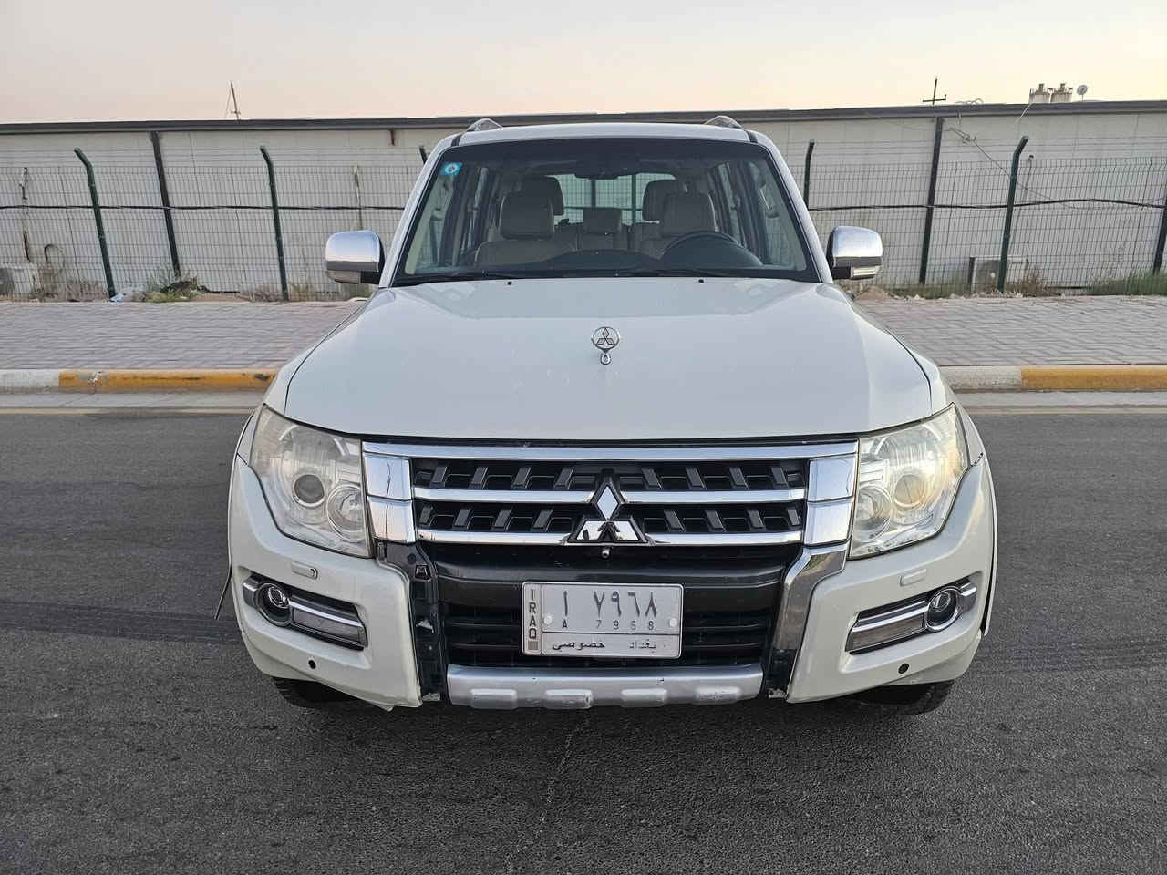 سلام عليكم سياره باجيرو  حبتور دمام مويديل كفاله  ٢٠١٥ خليجي فول مواصفات واحد عله واحد مكينه وكير وتبريد كفله عامه ماعده ضبغ جملغ امامي وجملغ خلفي اثر جراد وشخوط بدون ضربه سياره مال جنيان العنوان كربلاه ماشيه ١٠٠ جديده تحول مباشر السعر مناسب والله كليش الشراي  ***********بس نتصل
