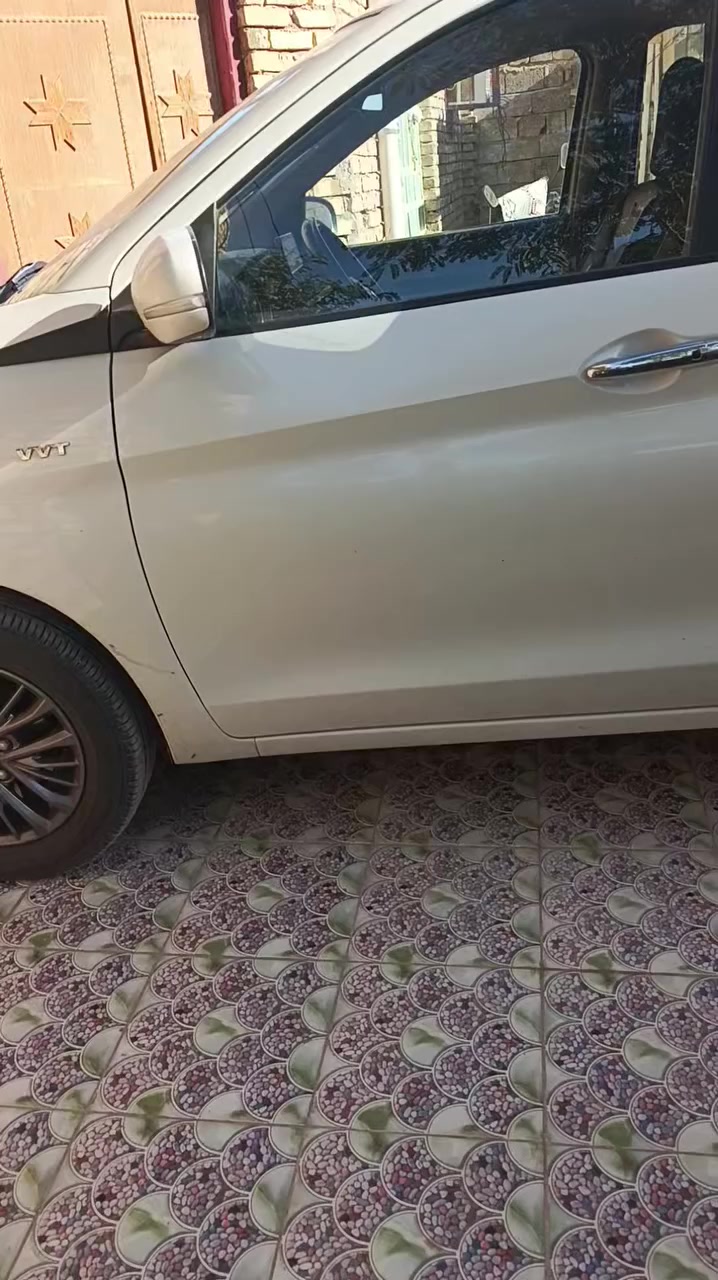 سازوكي ارتيگا موديل ٢٠٢٠ رقم انگليزي بأسمي تحويل مباشر مكفولة من الحادث والضربه والصبغ جاهزه على وضع الشركة ماشيه ٩٤ الف كلم  مكان السيارة ناصرية قضاء النصر السعر ١٢٥ ورقة محرك ١٥٠٠ تبريد تدفئه كهربائيات حداديه تخم تاير للاتصال والاستفسار ***********
