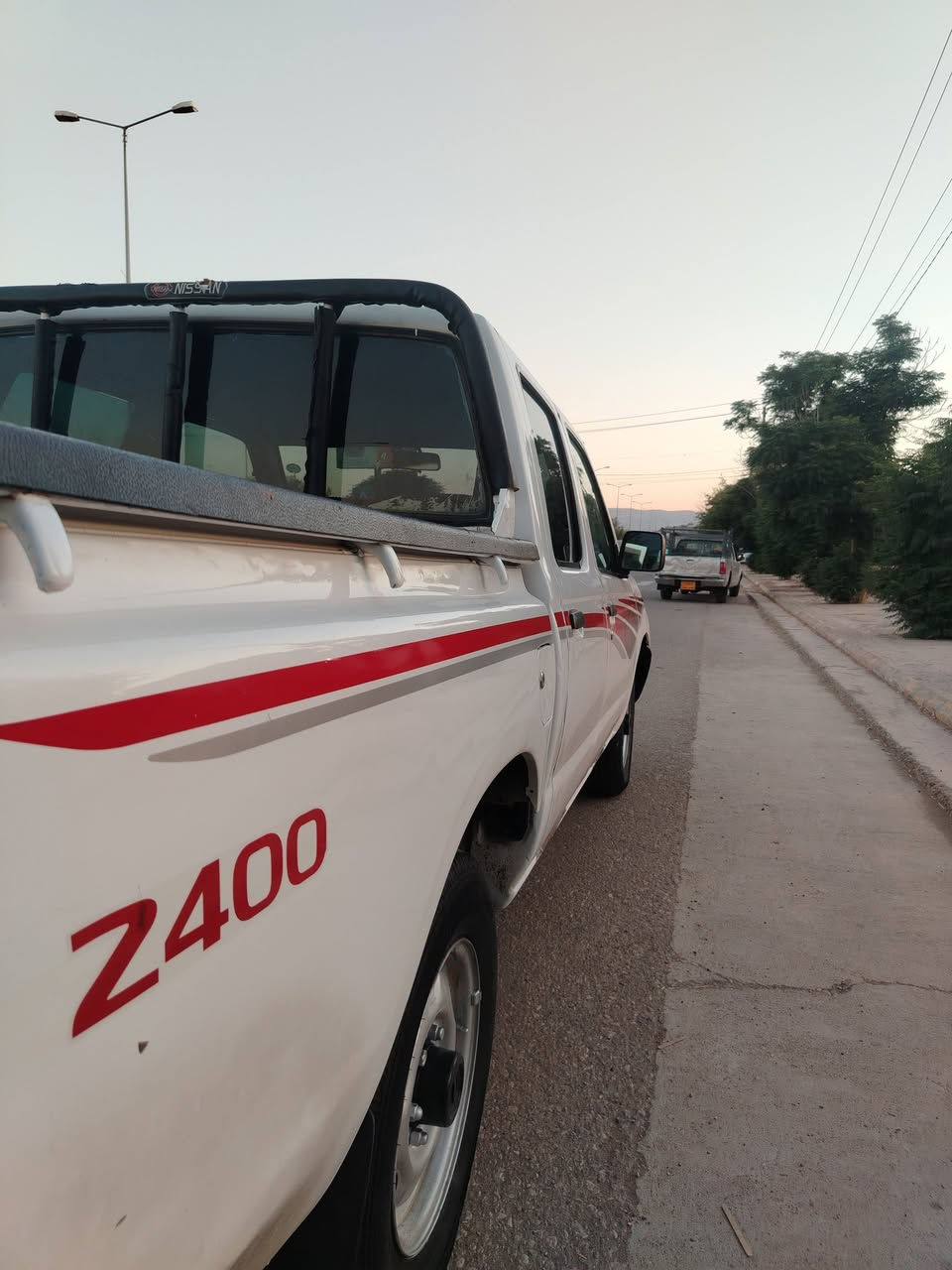 نیسان 2002 ڕەقەم سێمانی  تەبریدوو پاوەر بەشەرتی  گێرومەکینەوو ئەکسل دەعموو لێ دراووی نیە زۆر تندوو تۆڵە پاک ماوەتەوە  بەشەرتی ئەوەلیات  سەنەووی بەناوو ناکری   بێمەسرەف  سعر 58گەڵا ***********
