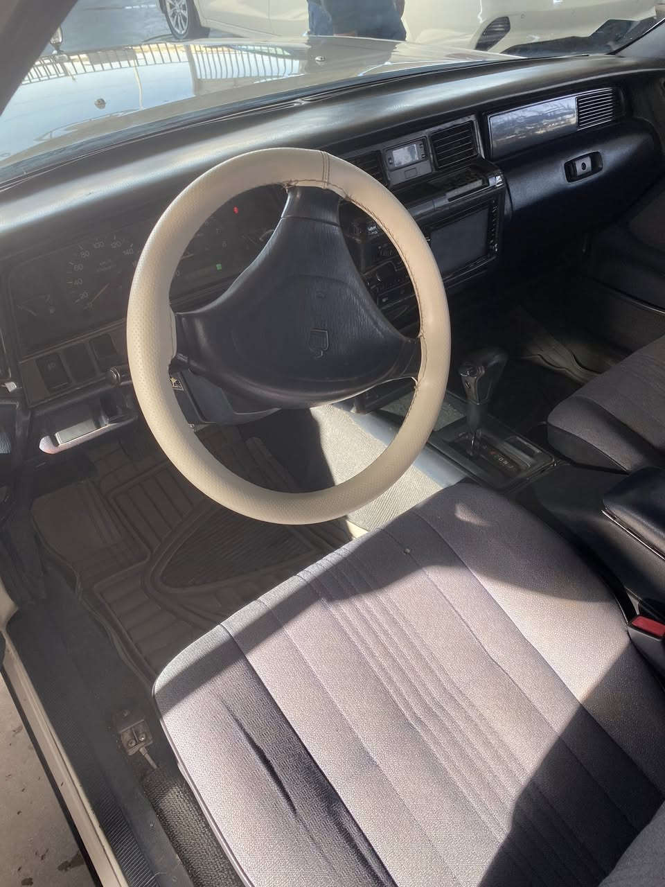 السلام عليكم كراون ارنب موديل 1995 سياره رقم بغداد سنويه جديده 2028 بأسمي تحويل ثاني يوم سياره جاهزه من صدر ومكينه وكير خير من الله تخم تاير محرك 2500 بلادي سياره جديده احلا من الصور الشراي يتصل ويدلل *********** 
واسط العزيزيه
