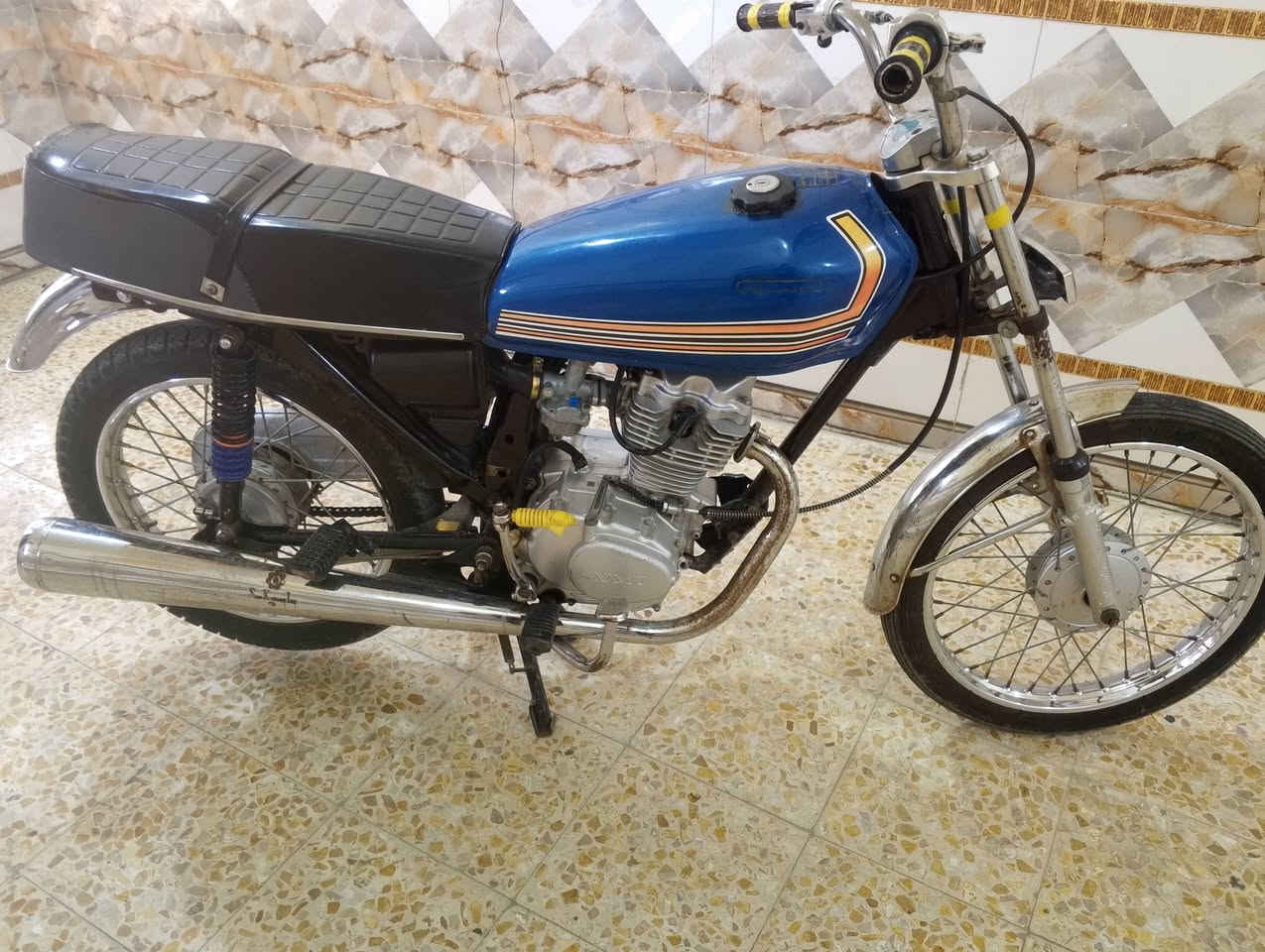 سلام عليكم شباب دراجه كلك مكفوله عشائر مكان المجر الكبير دراجه نضيفه راح اخلي رقمي ***********
