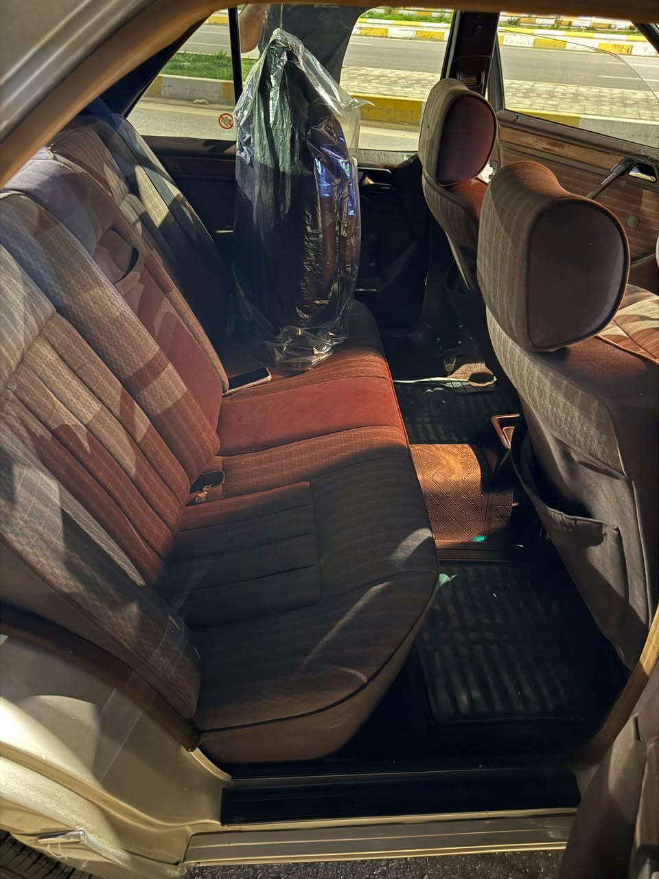 مارسدس للبيع سعر ٦٥ناصريه مركز الرقم لاستفسار ***********
