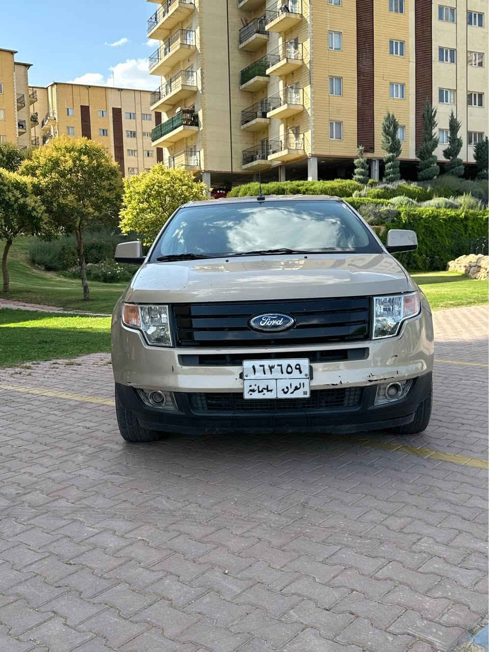 Ford 2007
٣ پارچە بویاخ بیناو گرتن 
گیرو مە کینە بە شە رت 
تە برید ساردو گە رم مە زبوت 
١٤ گە لا خە رامە ی تیدایە دوای مە عامە لە بوتی ئە گە رینمە وە 
مالی فە قیرە 
٤ مانگە سە نە وی بە سە ر چوە بە شە رتی وە کالە ت بە ناو کردن 
٧٤ مە عامە لە 
*********** السليمانية, العراق
