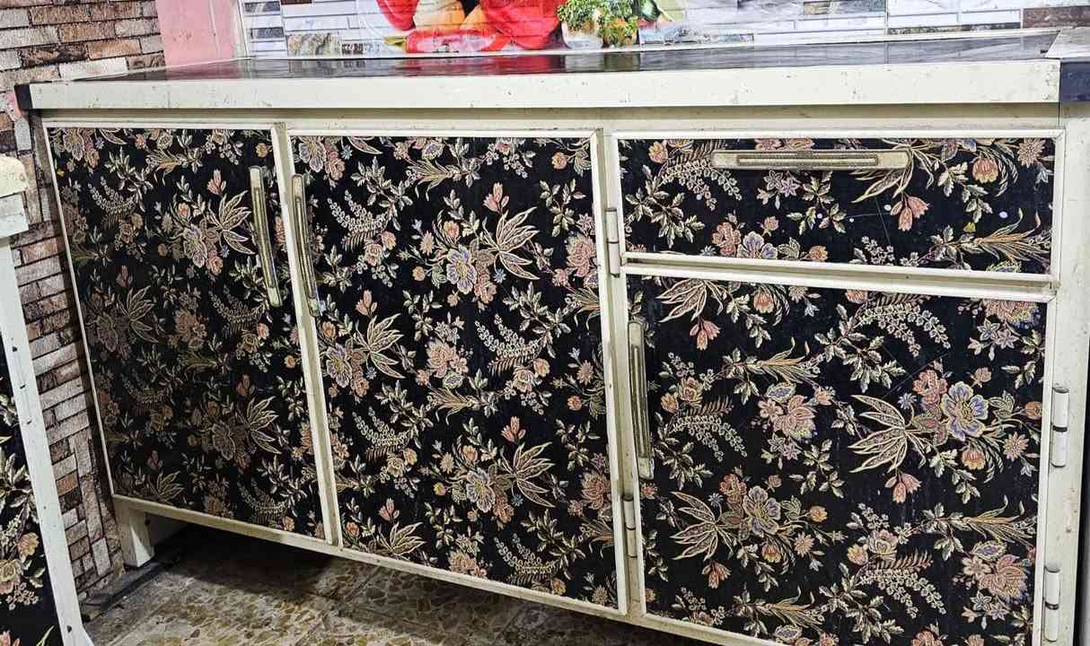 السلام عليكم كاونتر من ثلاثه قطع
مكان بغداد ساحة مضفر تواصل مع هاذه رقم *********** واتساب
رقم *********** واتساب
