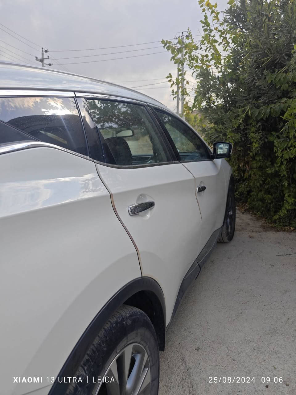 للبيع سيارة نيسان مورانو 2018 محرك 3.5  سته سلندر- ياباني اصل ماشي 150 .
رقم سليمانية تحويل ثاني يوم
 
حادث بسيط بدون دواخل او شاصي فقط بنيد مبدل اثر حادث سطحي 
مواصفات السيارة 
-داخل جلد
-تحكم ستيرن 
- رادار جانبي
- رادار امامي خلفي 
-كشنات تدفئة وتبريد
- شاشة كار بلي
- المسافة المقطوعة 26 
-لد نهاري امامي خلفي
-تشغيل عن بعد
- بصمة 
-اشارات جانبيه
والعديد من المواصفات الاخرى 
سيارة باسمي تحويل ثاني يوم رقم سليمانية جديد بعده باسمك يتحول مباشرة 
- فحص براد وهزة جديد .
سيارة اي نقص مابيها 

للاستفسار الاتصال واتس اب ***********
السعر ١٣٥ ورقة وبي مجال بسيط
