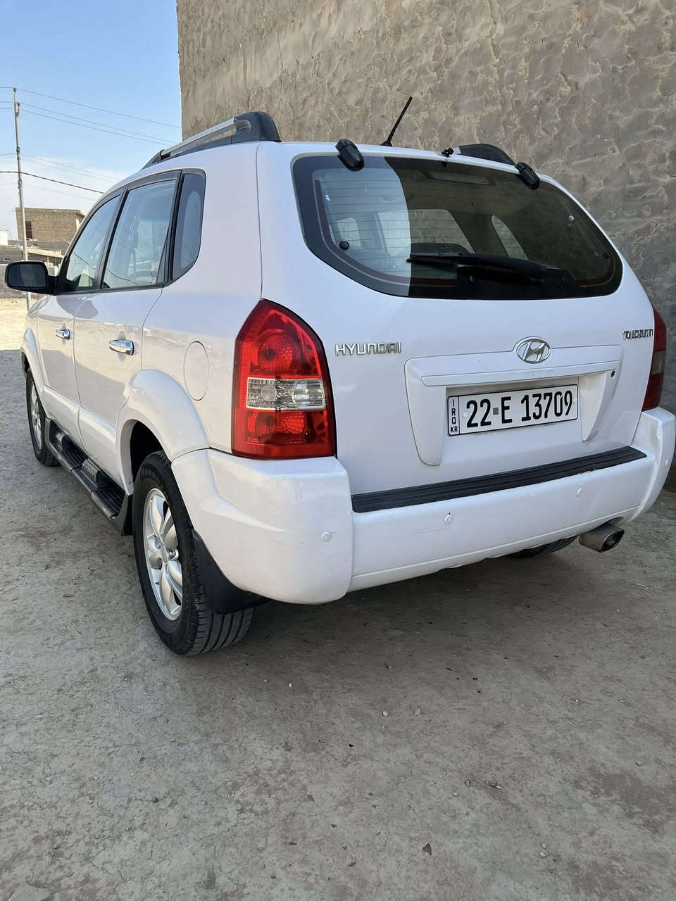 السلام عليكم من رخصت الادمن المحترم 
توكسان 2010 خليجي مكفوله كفاله عامه شرط الفحص السياره جديده حيل وبلعافيه ع ياخذها 
لون ابيض ثلجي المرغوب
محرك 2000/ 4 سلندر دووش المرغوب بدون عيب
كير  اوتوماتيك بدون عيب

داخل صحراوي لونين المرغوب
شاشه ايباد 
لايت كهربائي
بلوجكترات 

ويل كب 16 وتخم تاير جديد قبل سبوع شاده 
وباقي المواصفات معروفه …

السياره ترايها حيل ناعم بدون اي نقص جاهزه من كلشي الحمدالله 

رقم اربيل جديد سنويه ل 31 تريد تحويل وكاله حاضر مكاني بابل القاسم ع ***********
***********
السعر 116 وبيها مجال حك جيه
