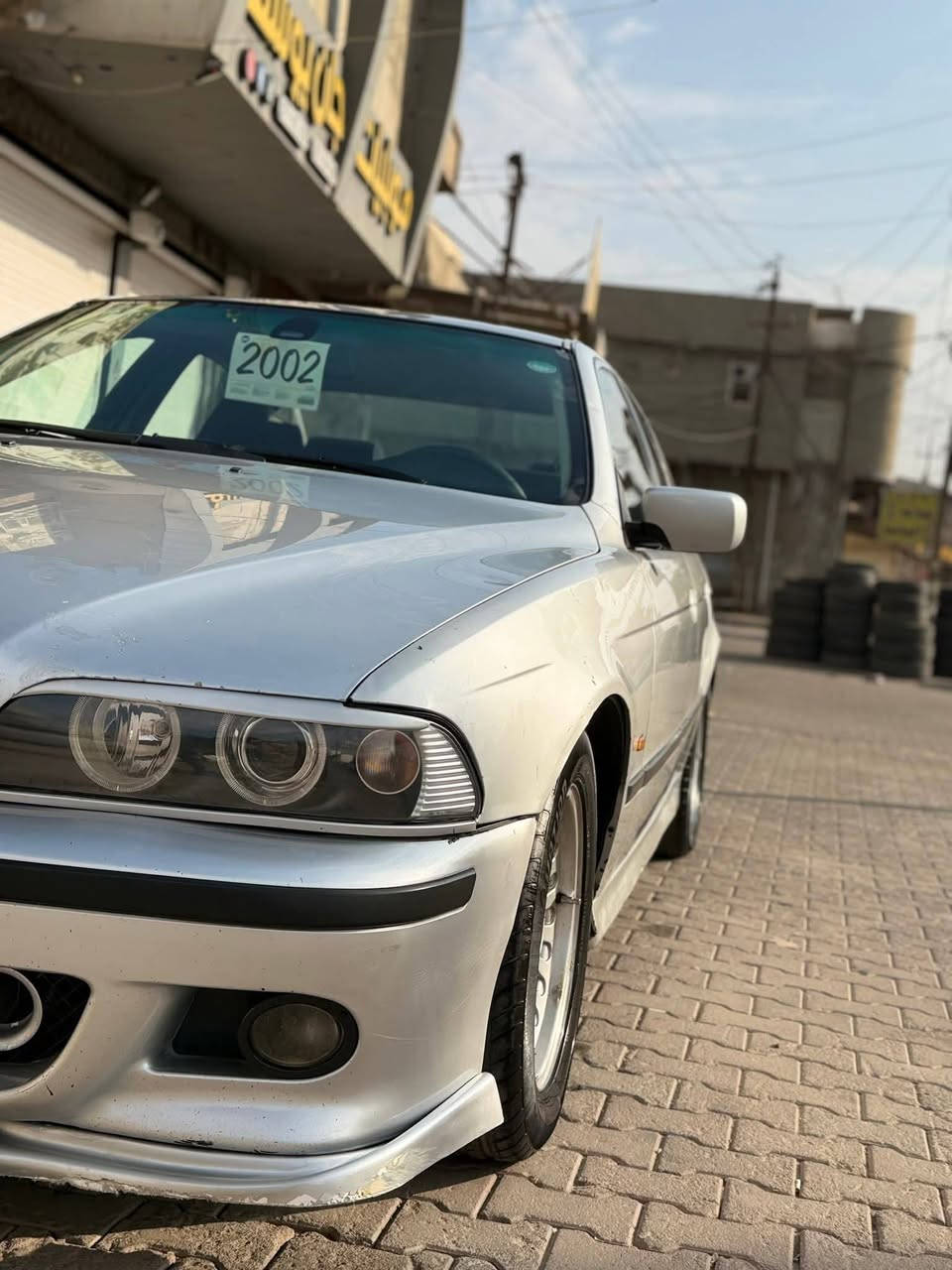 سلام عليكم
الحلال للبيع صقر  BMW E39 
530iA  محرك دبل فانوص كير محرك شرط
لون رصاصي  بدون ضربة بدو دواخل فقط قطعتين صبغ
موديل 2001 سلايت جام 
رقم اربيل دولي سيارة بسمي  سنوية جديدة  لحد 2030 هزة جديدة يعني كبل حول أو تريد وكالة 
كوبون بانزين
تبريد تدفئة شغال 
منظومة عدسات  زينون علي ناصي 
سيدي جنجر 
سيارة خير من الله مابي اي نواقص كل شي شغال بي 
سعر  97
مكان سيارة كركوك 
***********
